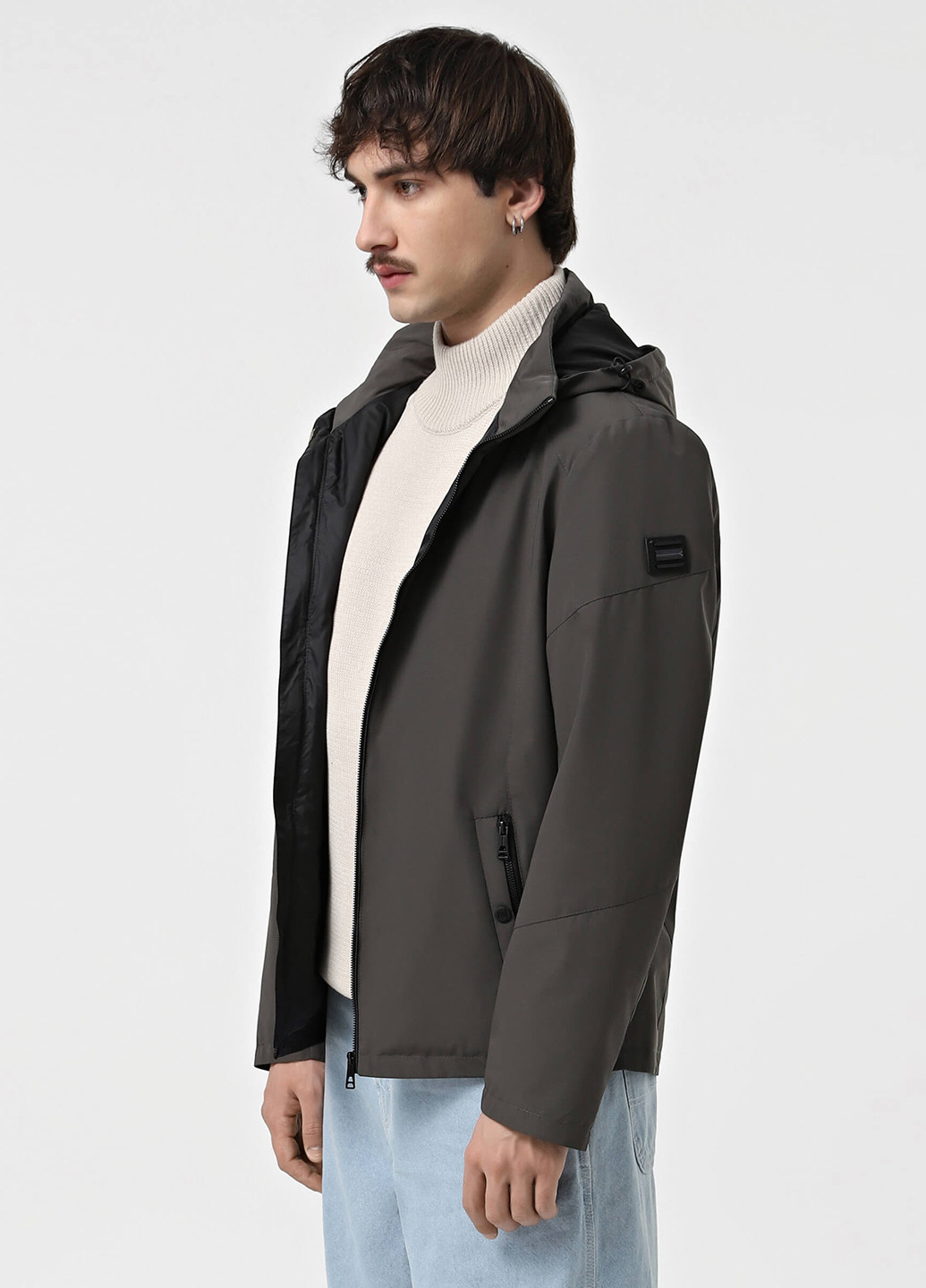 Сіра демісезонна куртка Sun's House