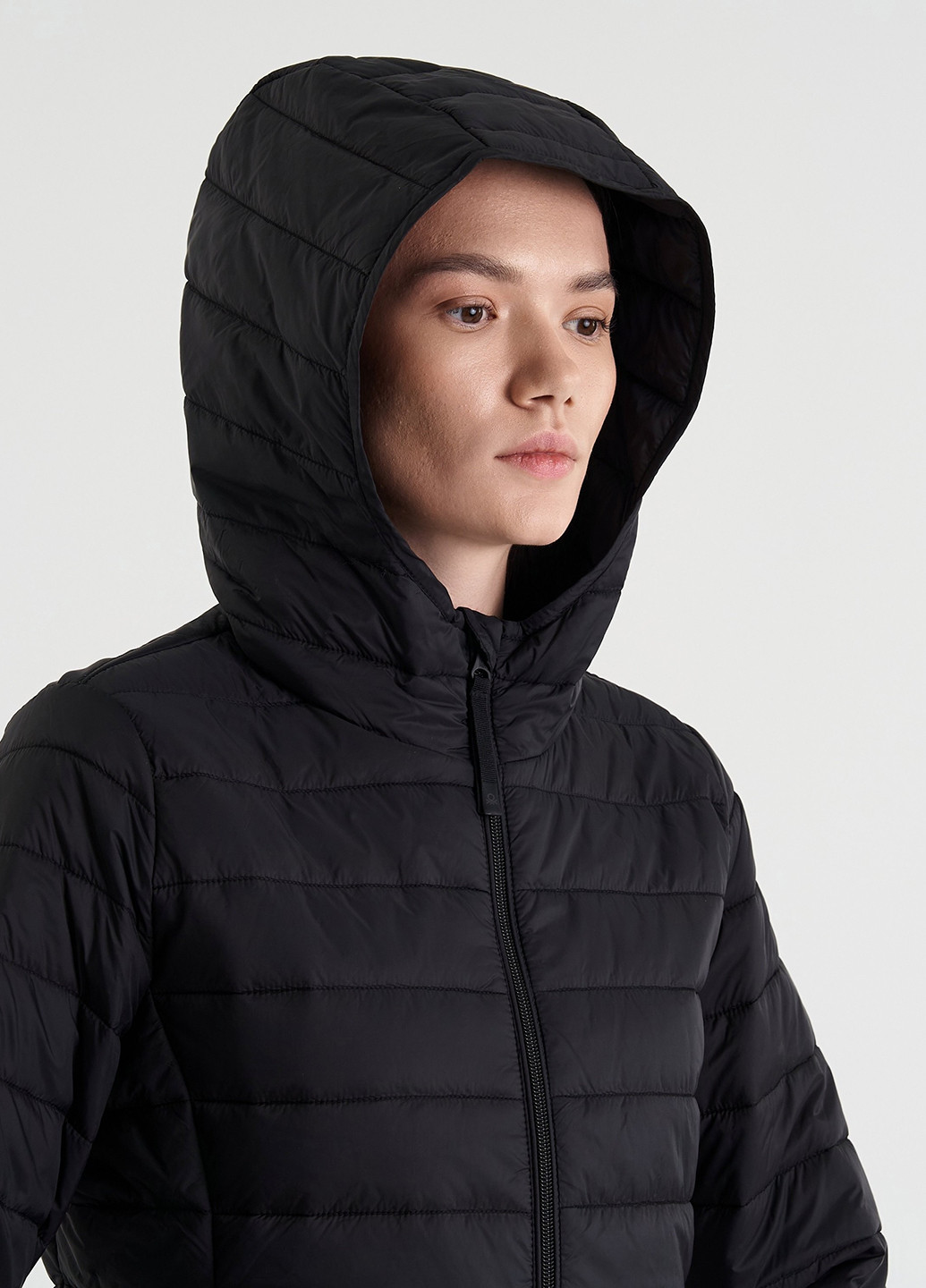 Черная демисезонная куртка United Colors of Benetton