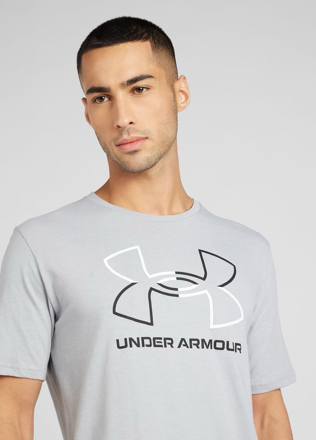 Серая футболка Under Armour