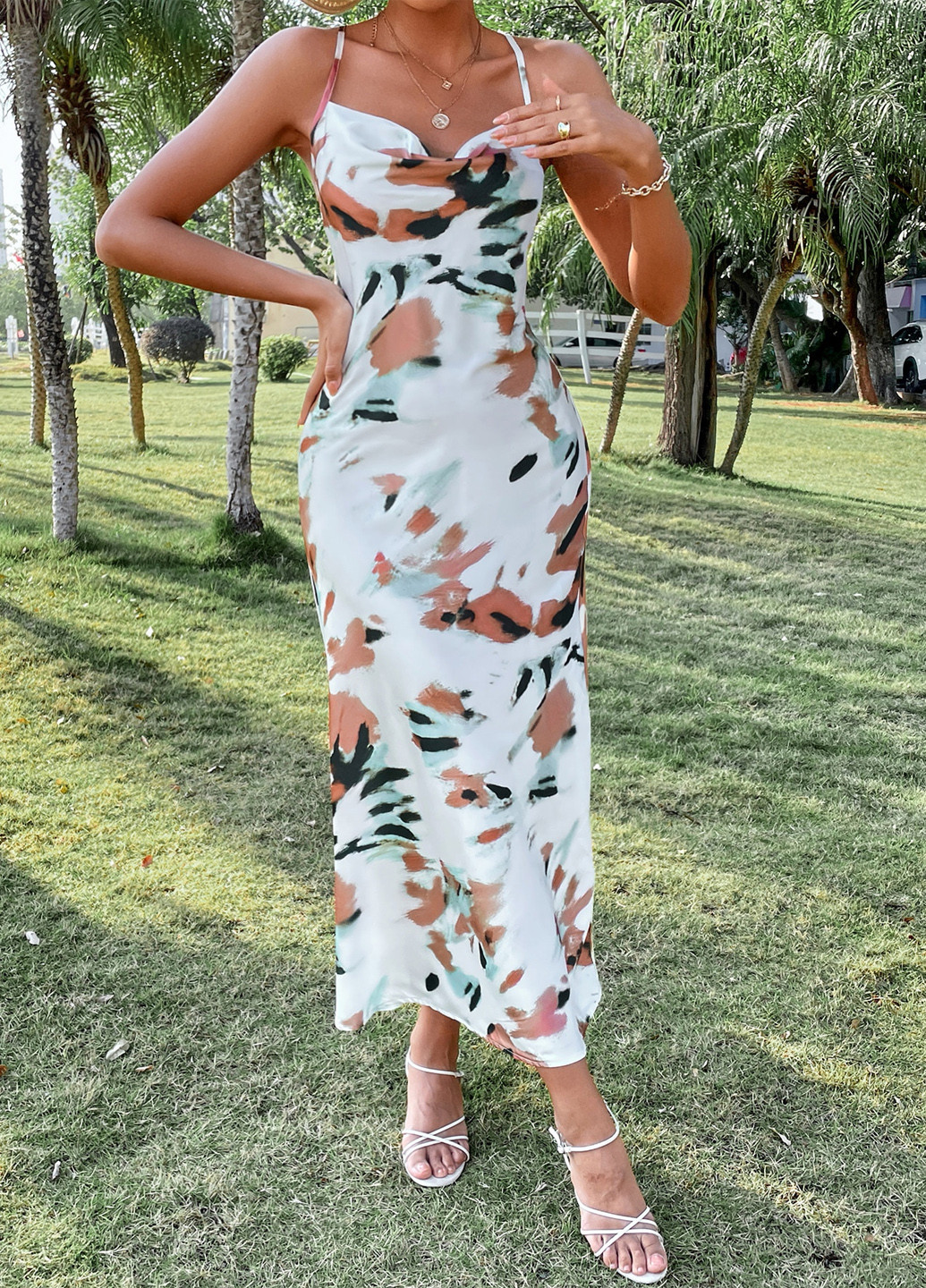 Комбінована кежуал сукня з відкритою спиною SHEIN з абстрактним візерунком