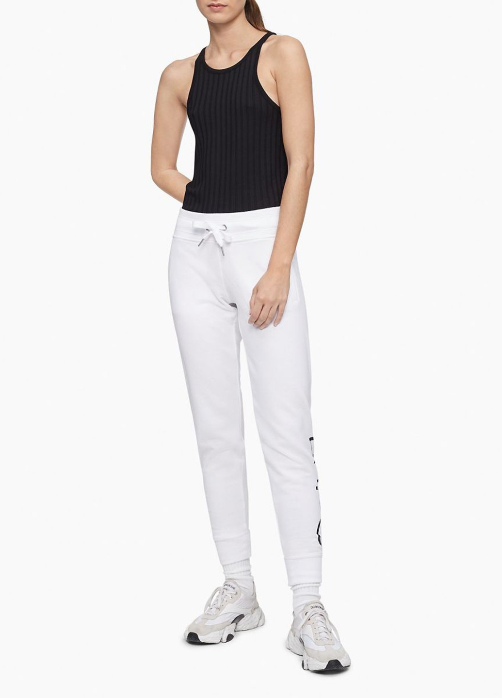 Белые спортивные демисезонные джоггеры брюки Calvin Klein