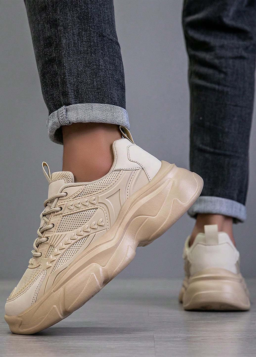 Бежевые демисезонные кроссовки SHEIN