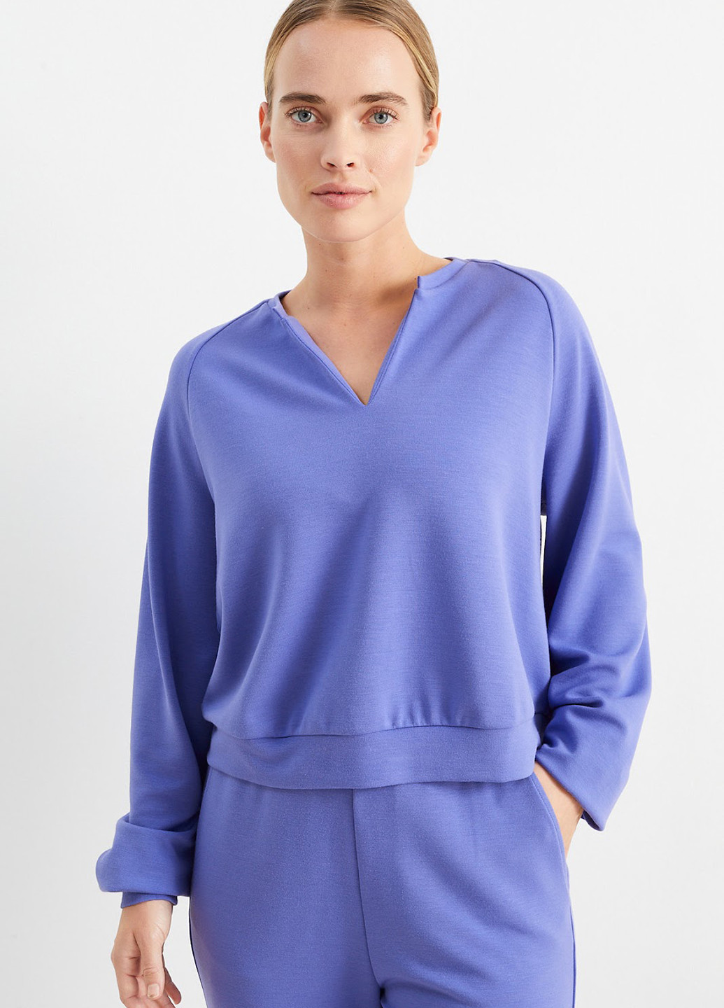 Светло-фиолетовый свитшот C&A однотонный складки (323024097)