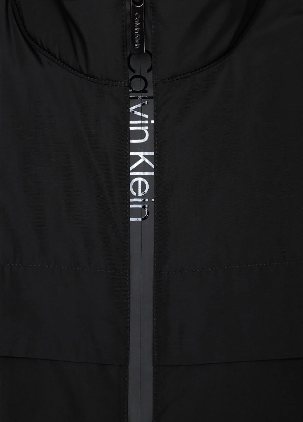 Чорна демісезонна вітровка Calvin Klein