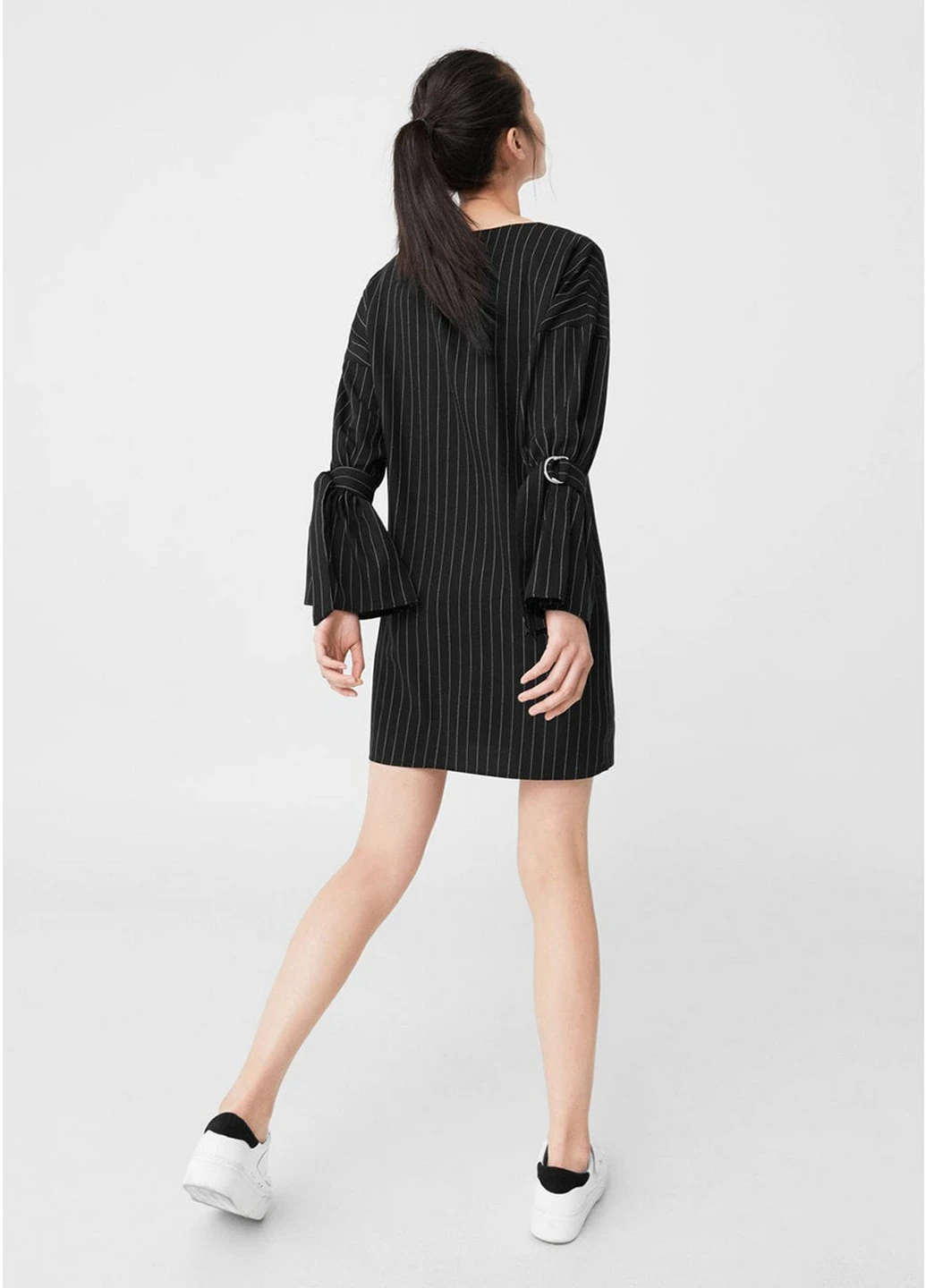 Черное кэжуал платье Mango