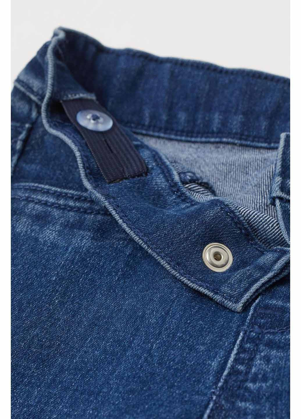 Синие демисезонные зауженные джинсы H&M