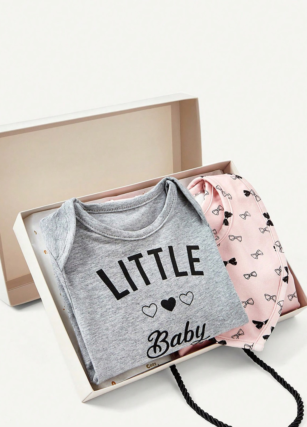 Чоловічок (2 шт.), (слюнявчик, шапка) SHEIN (324692098)