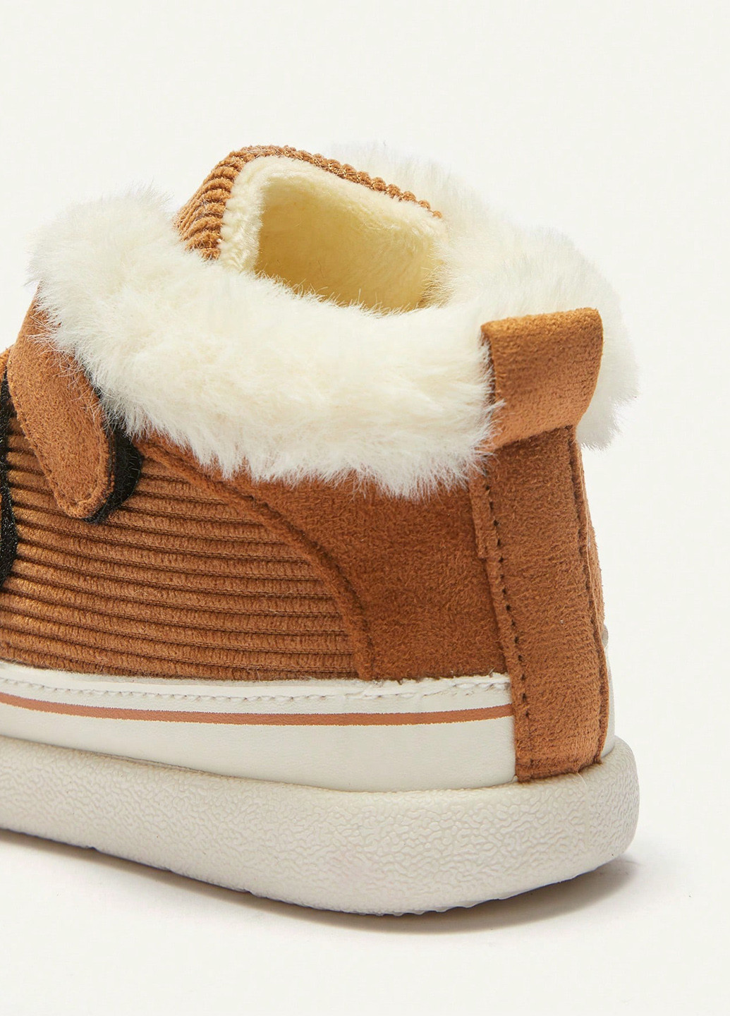 Коричневые кроссовки SHEIN