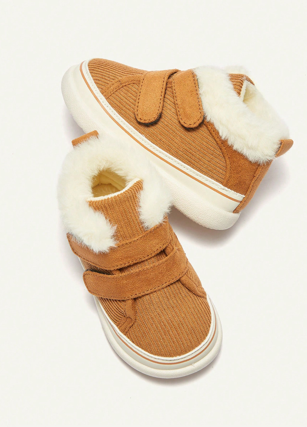 Коричневые кроссовки SHEIN