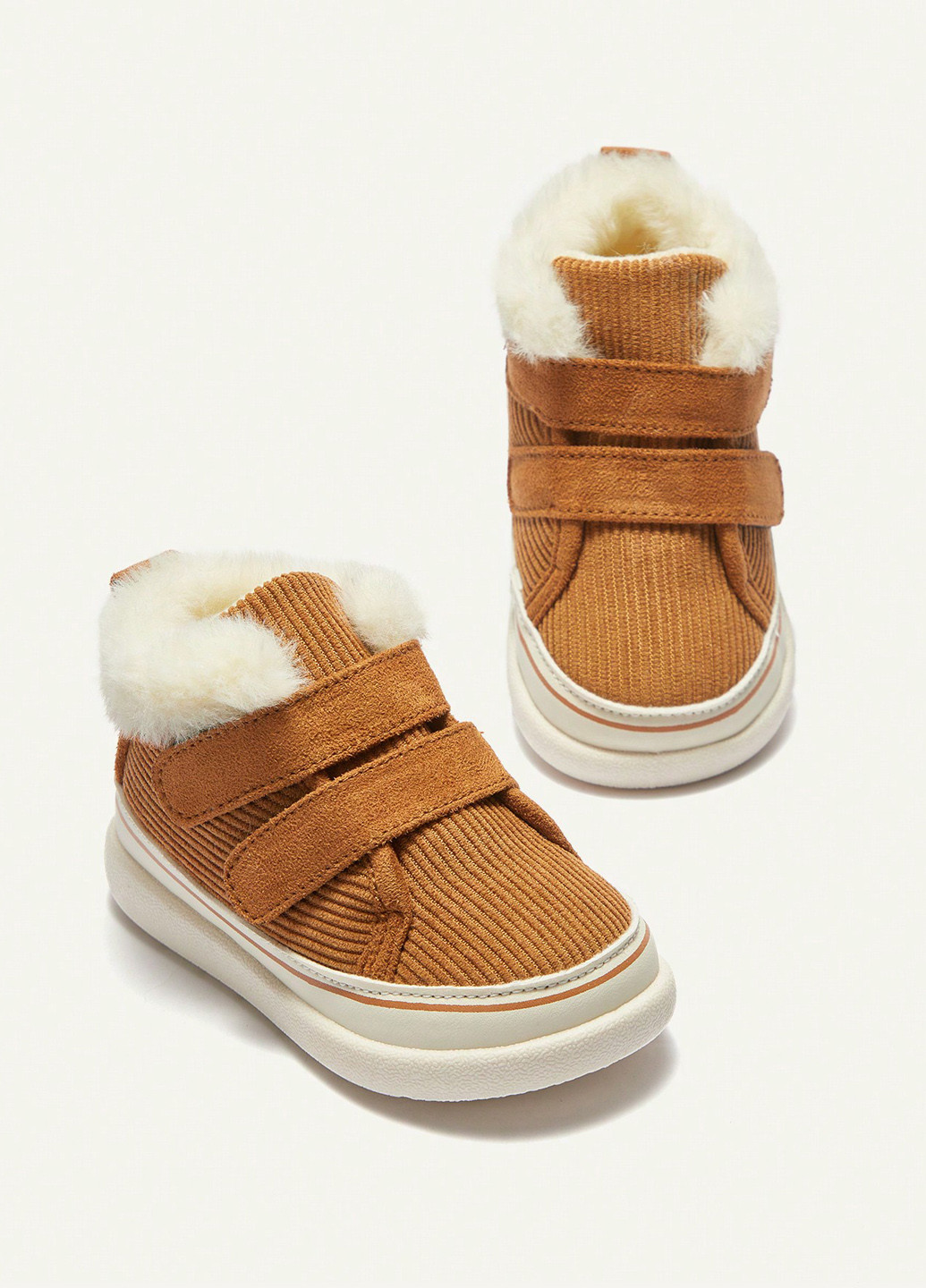 Коричневые кроссовки SHEIN