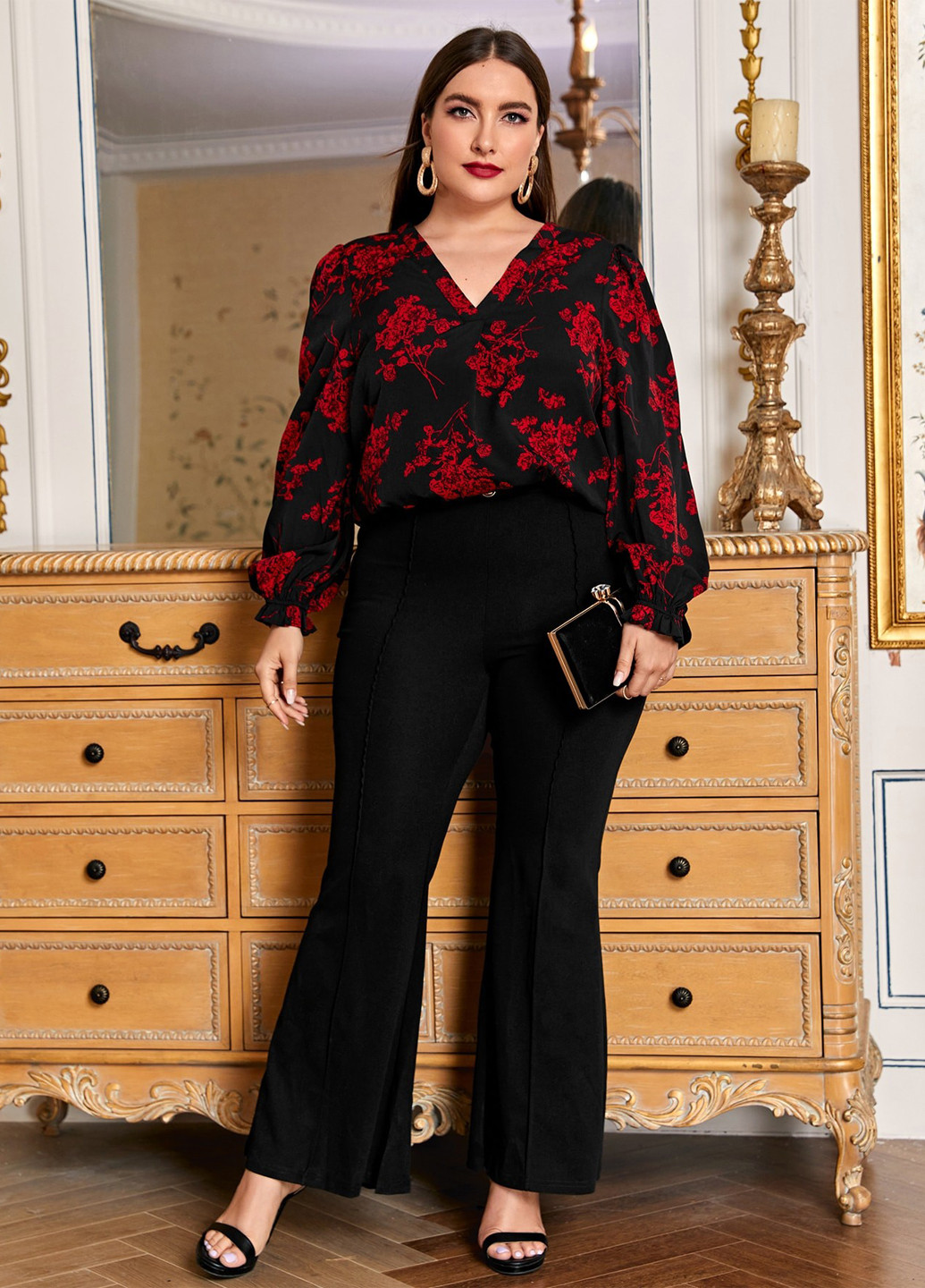 Чёрная блуза SHEIN