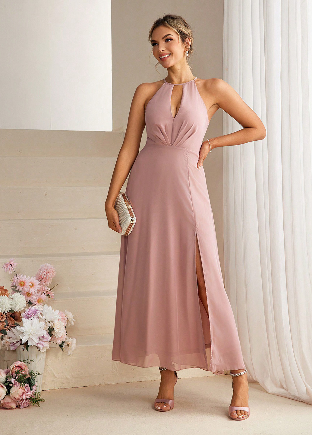 Розовое коктейльное платье с открытыми плечами SHEIN однотонное