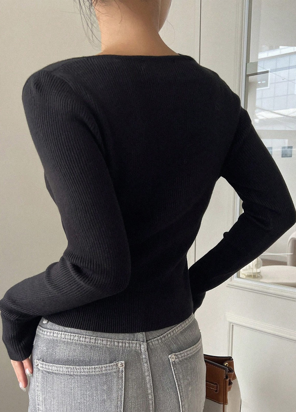 Черный демисезонный свитер SHEIN