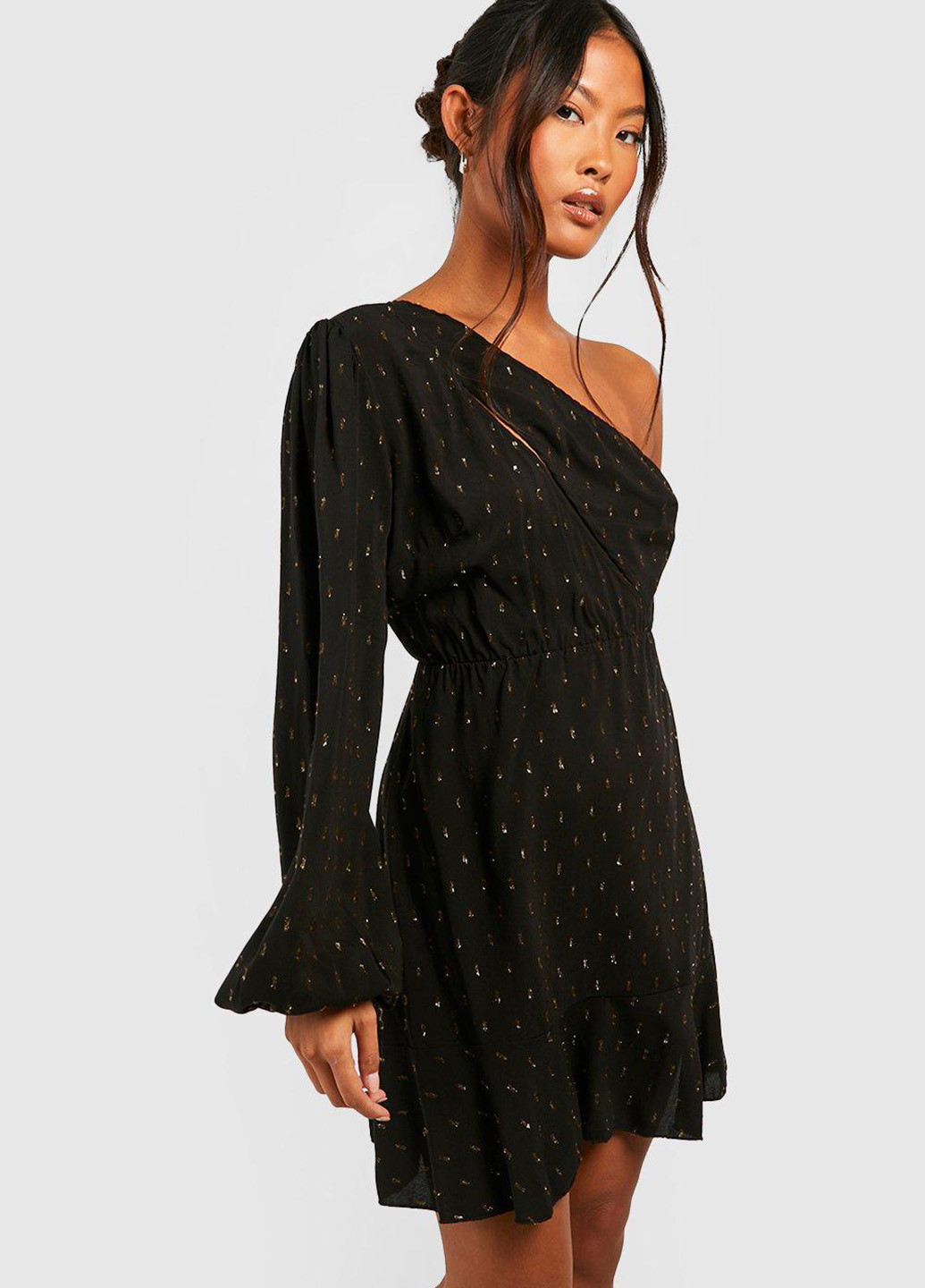 Чорна вечірня сукня на одне плече Boohoo