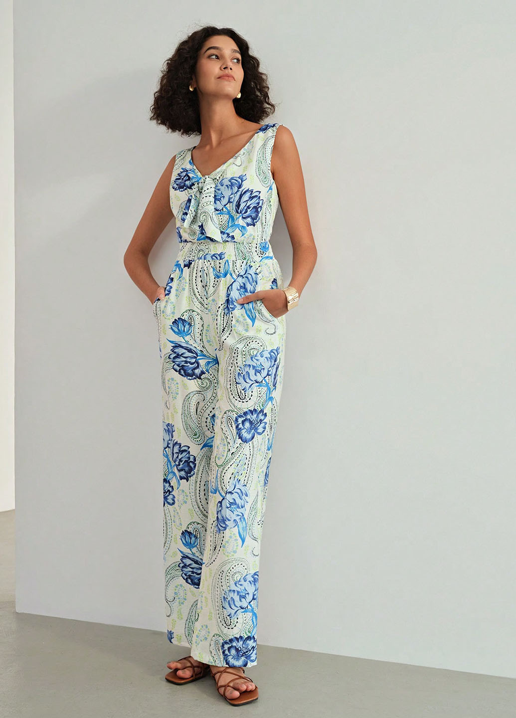 Комбинезон SHEIN комбинезон-брюки цветочный белый кэжуал вискоза