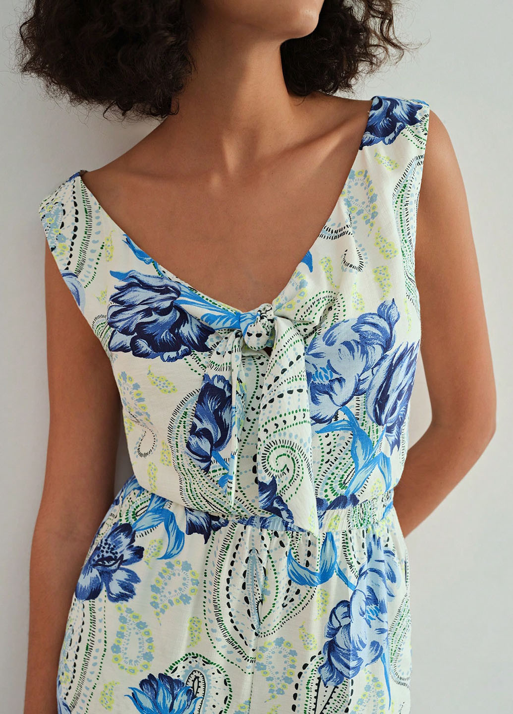 Комбинезон SHEIN комбинезон-брюки цветочный белый кэжуал вискоза