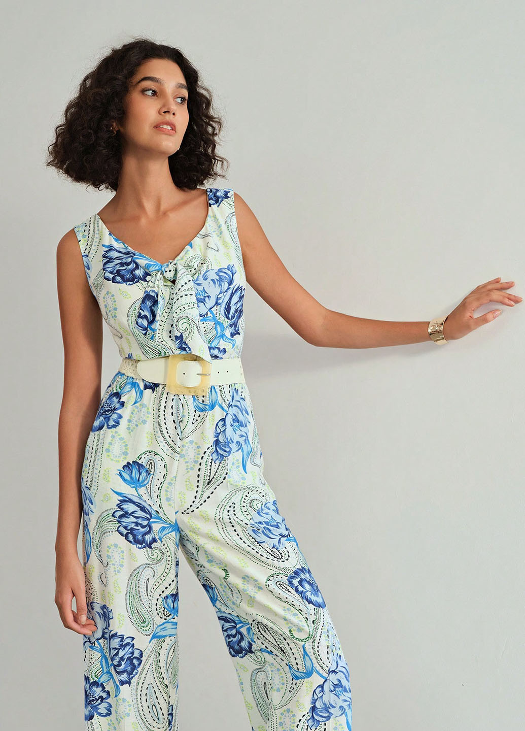 Комбинезон SHEIN комбинезон-брюки цветочный белый кэжуал вискоза