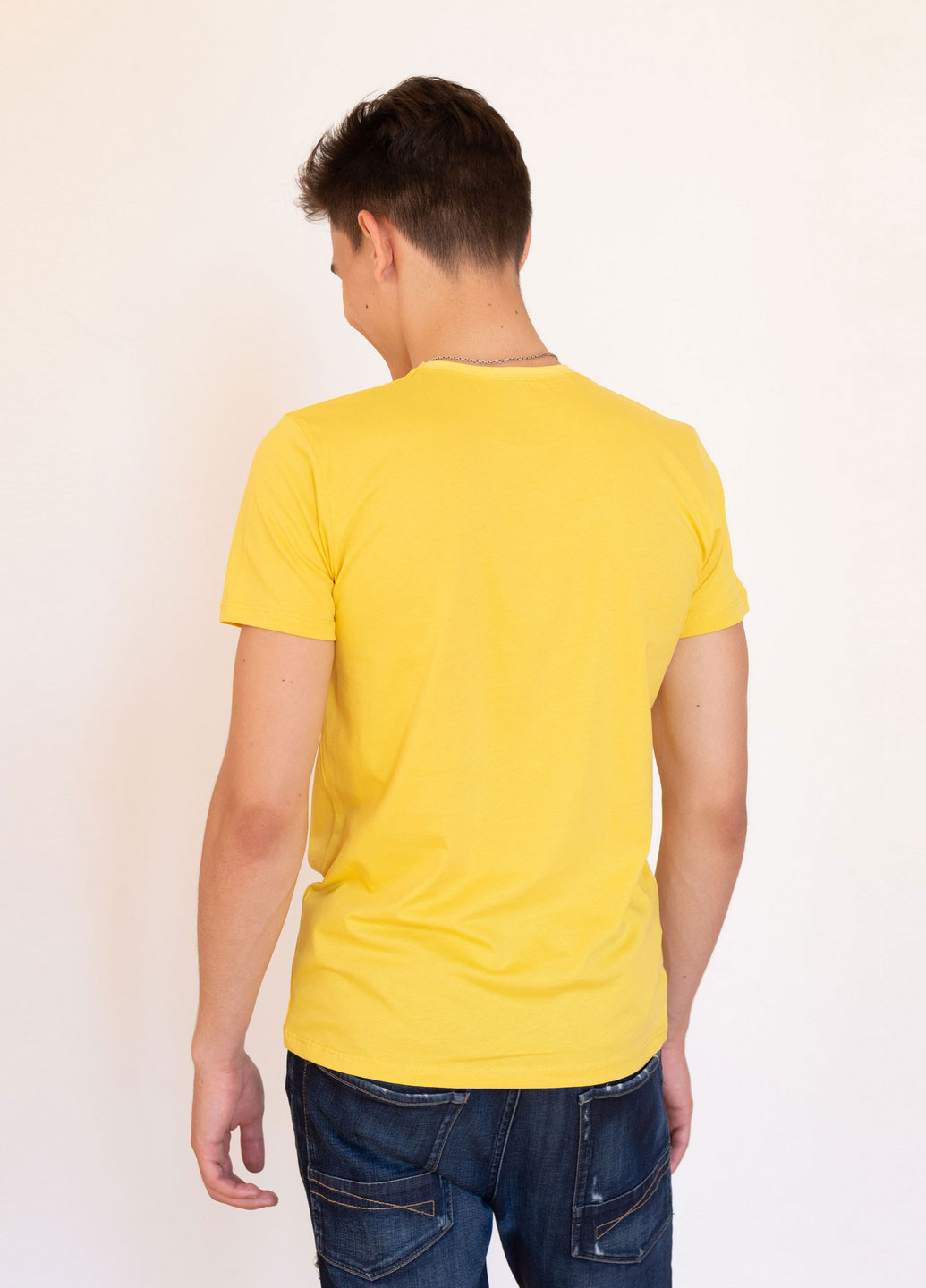 Желтая футболка мужская Наталюкс 12-1338