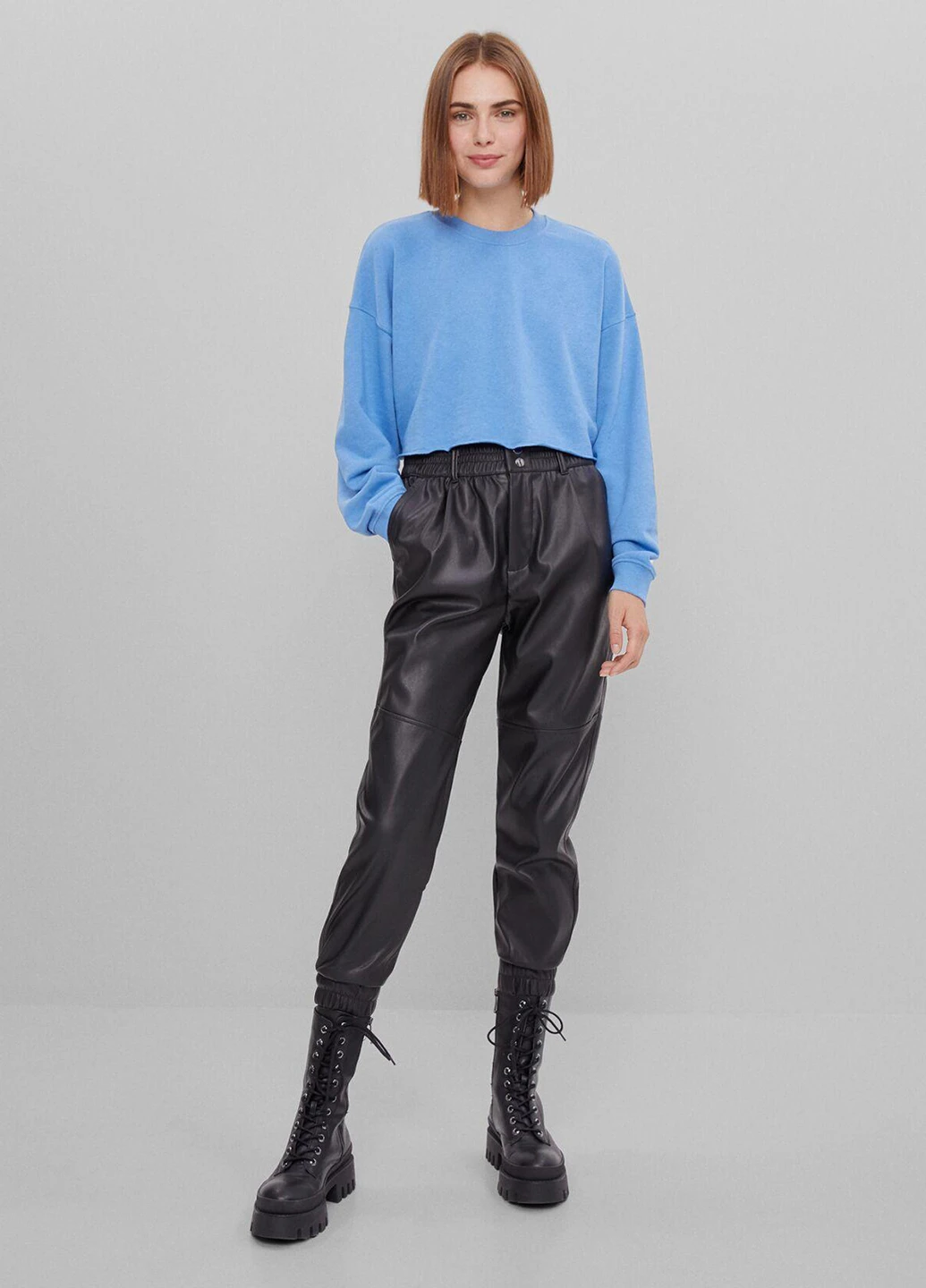 Светло-синий свитшот Bershka меланж без декора (251180941)