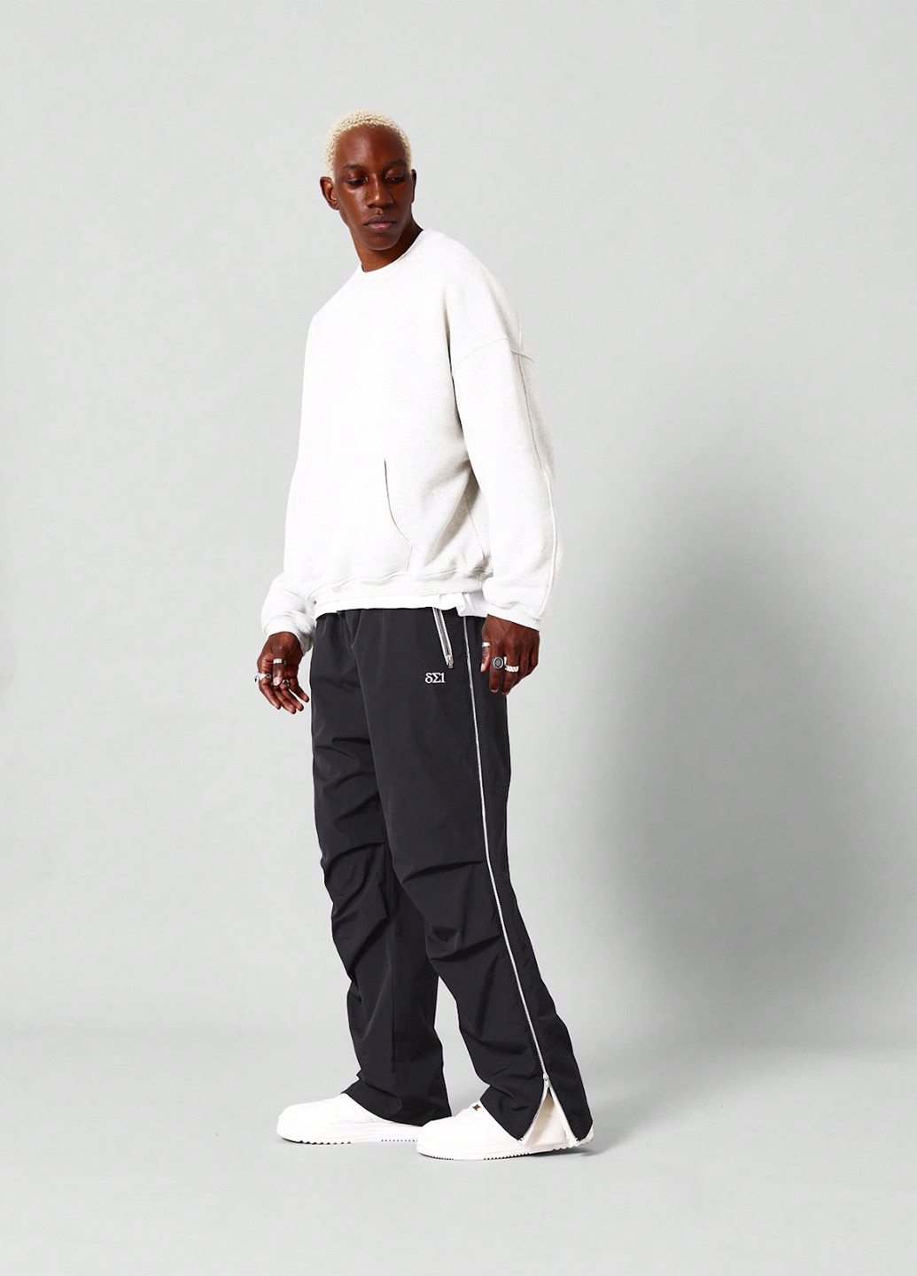 Черные спортивные демисезонные палаццо брюки SHEIN