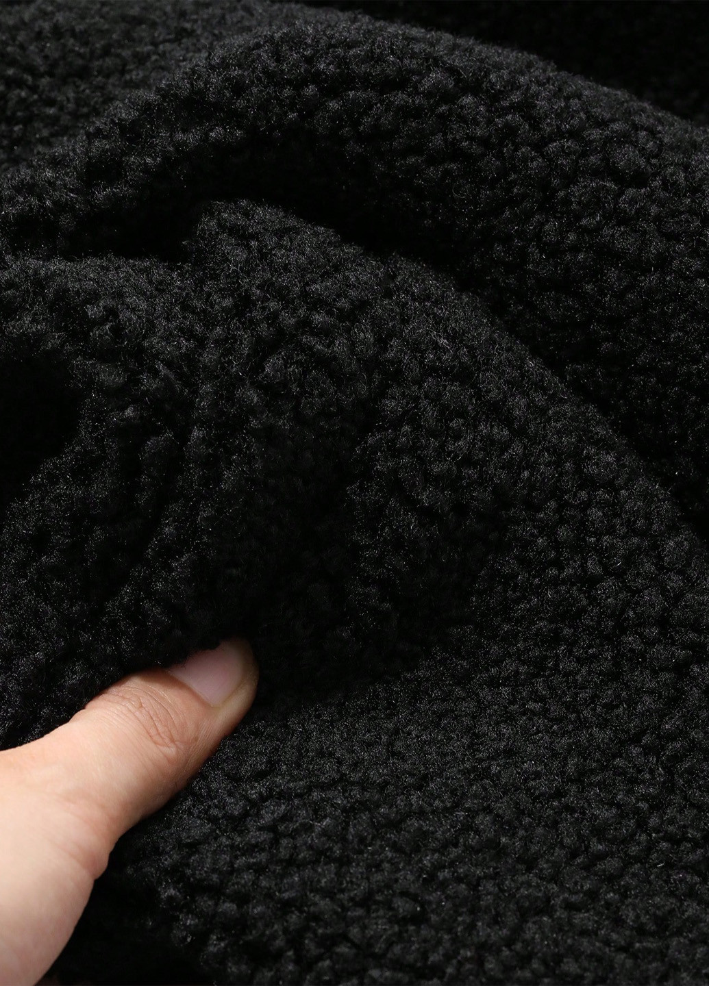 Черная демисезонная куртка SHEIN