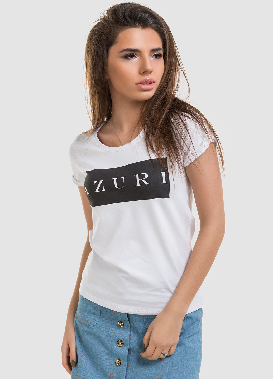 Белая летняя футболка Azuri