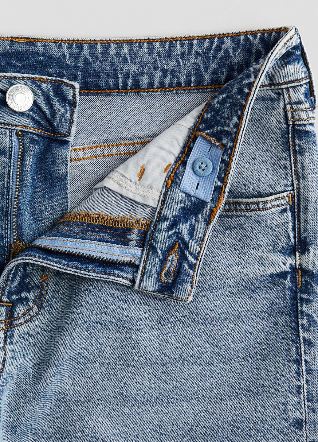 Синие демисезонные зауженные джинсы H&M