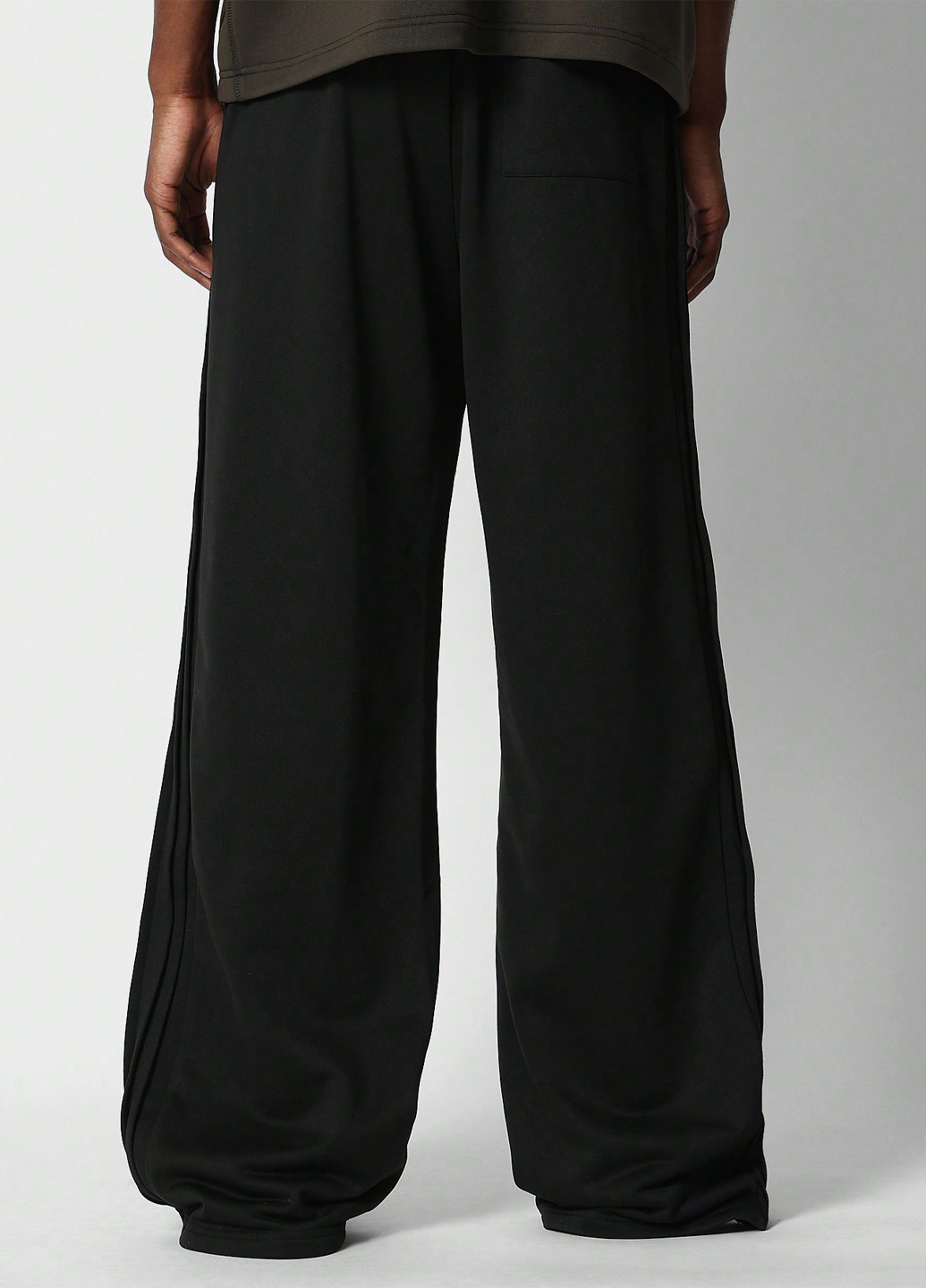 Черные кэжуал демисезонные брюки SHEIN