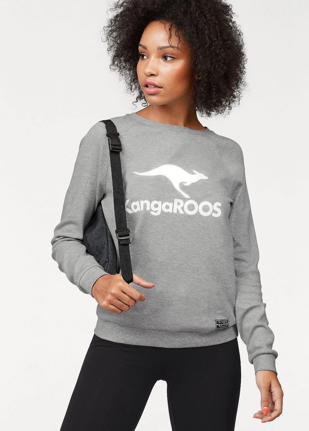 Серый демисезонный свитер Kangaroos