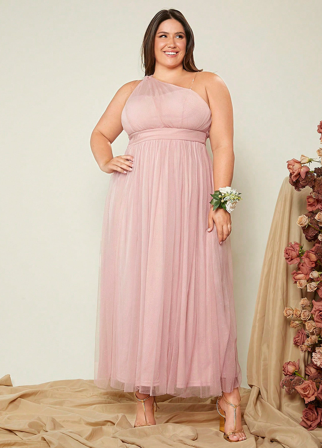 Светло-розовое вечернее платье а-силуэт, на одно плечо SHEIN однотонное