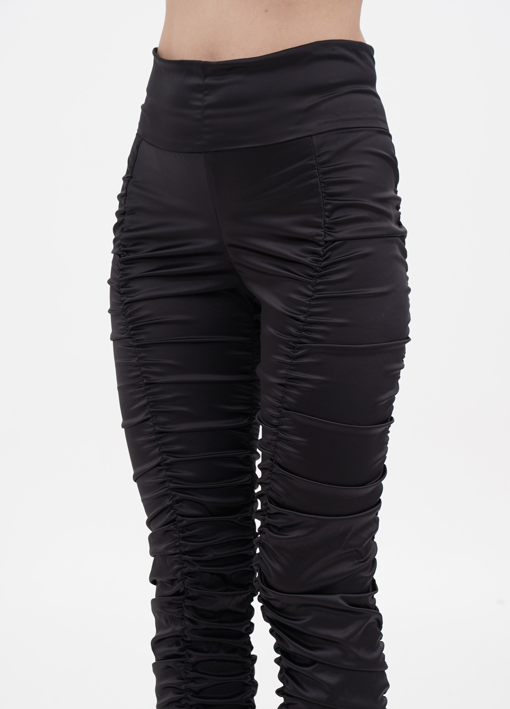 Черные кэжуал демисезонные зауженные брюки Weekday