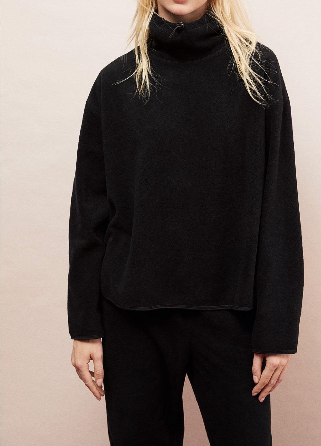 Черный демисезонный свитер H&M