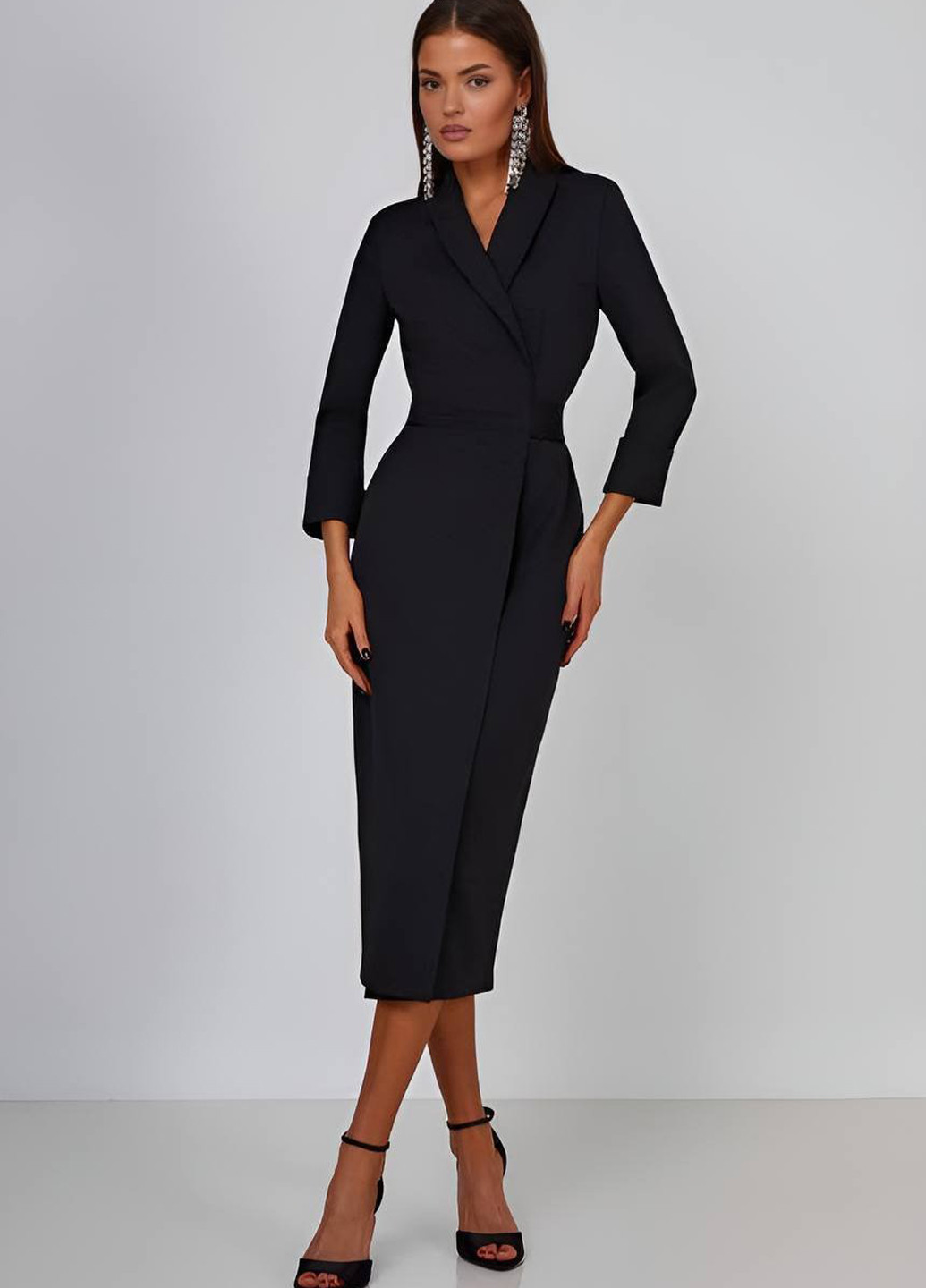 Черное деловое платье на запах Fashion однотонное