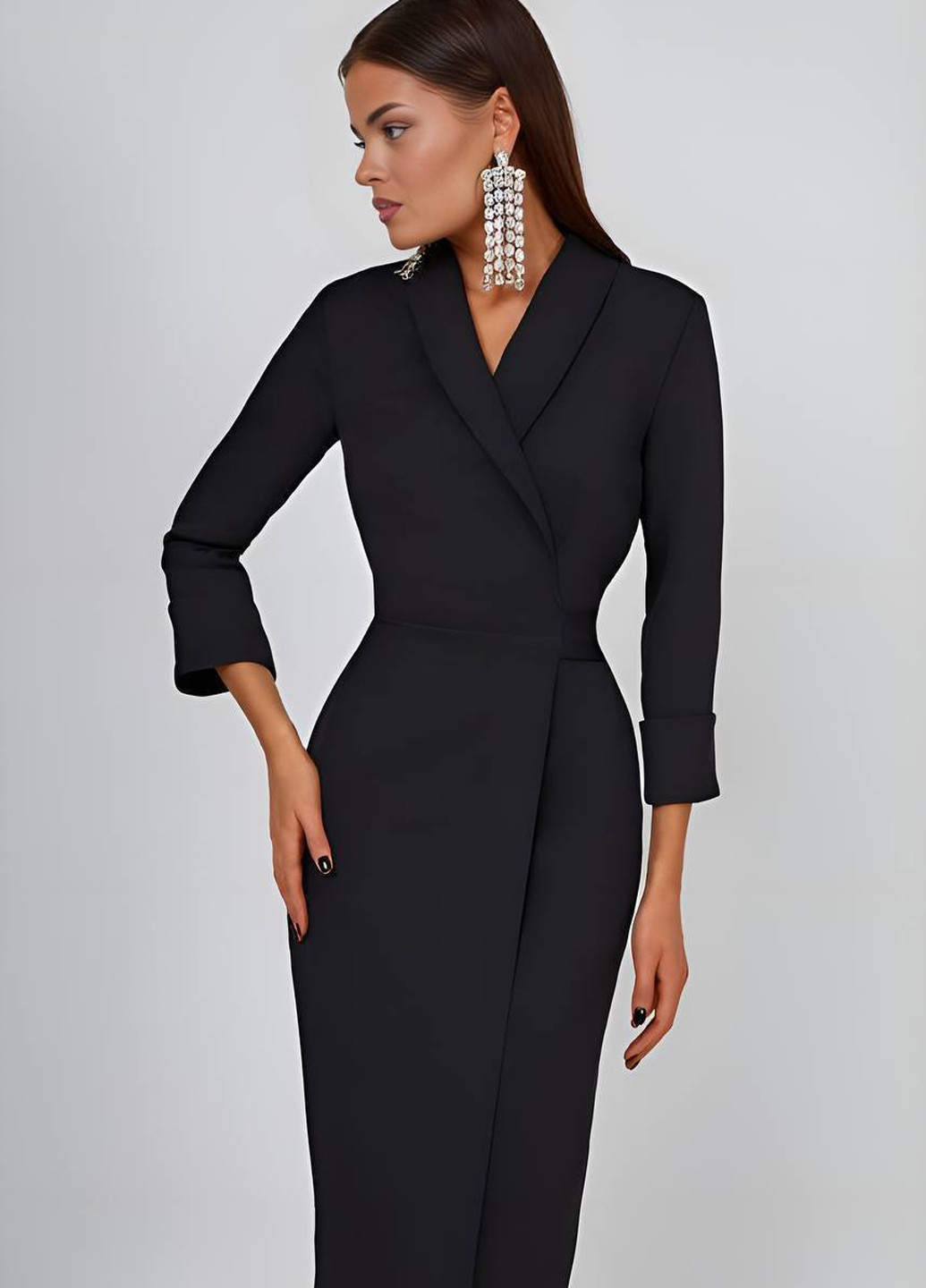 Черное деловое платье на запах Fashion однотонное