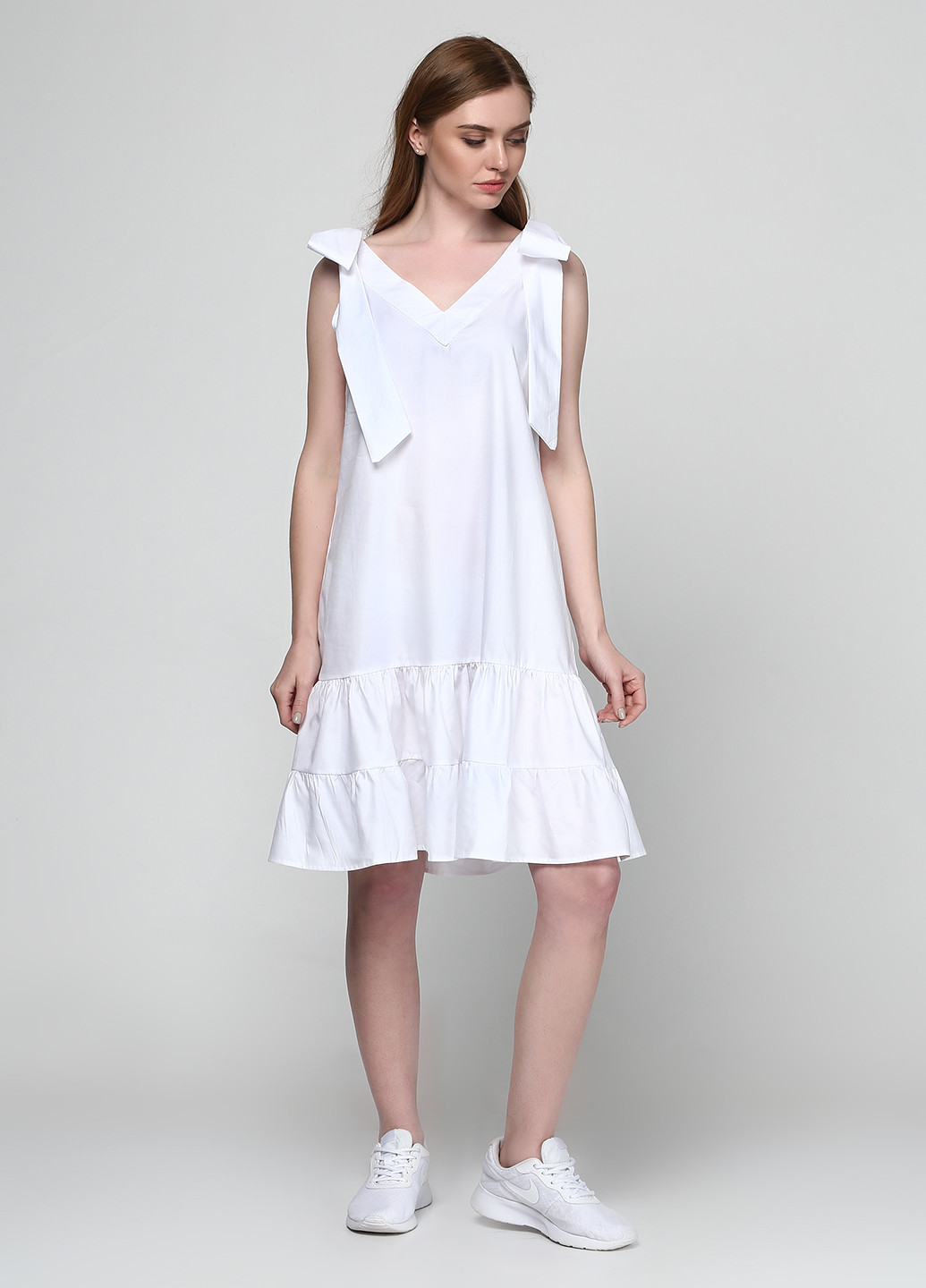 Белое кэжуал платье а-силуэт Basic Story однотонное
