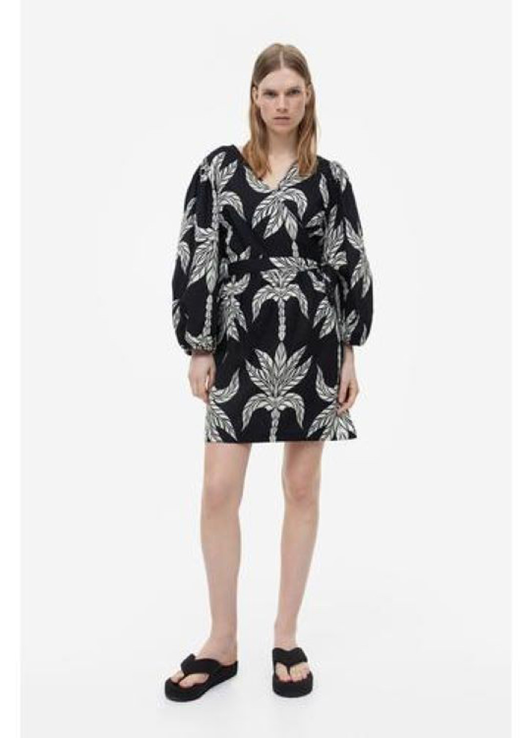 Чорно-білий кежуал сукня на запах H&M з малюнком