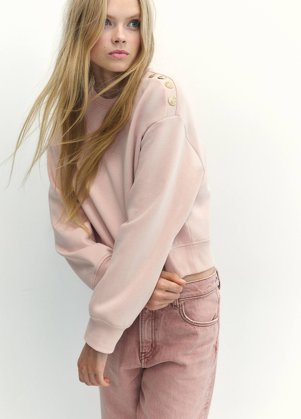 Світло-рожевий світшот H&M однотонний гудзики (362622194)