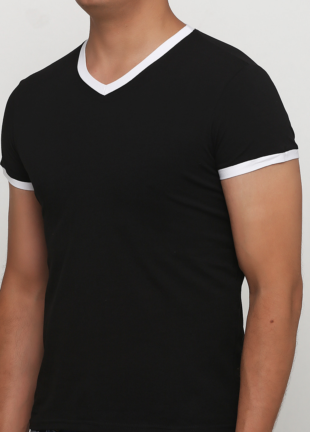 Черная футболка SPORT colleclion