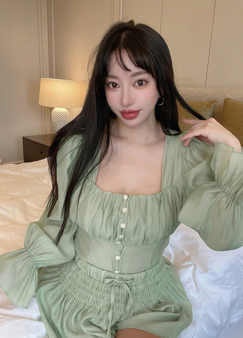 Светло-бирюзовая блуза SHEIN