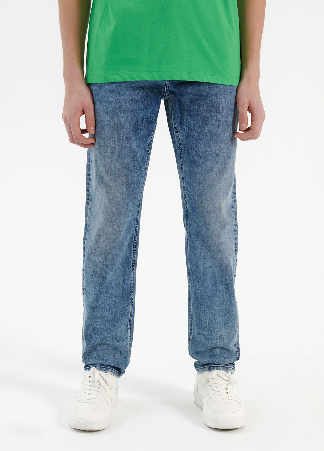 Светло-синие демисезонные слим джинсы House