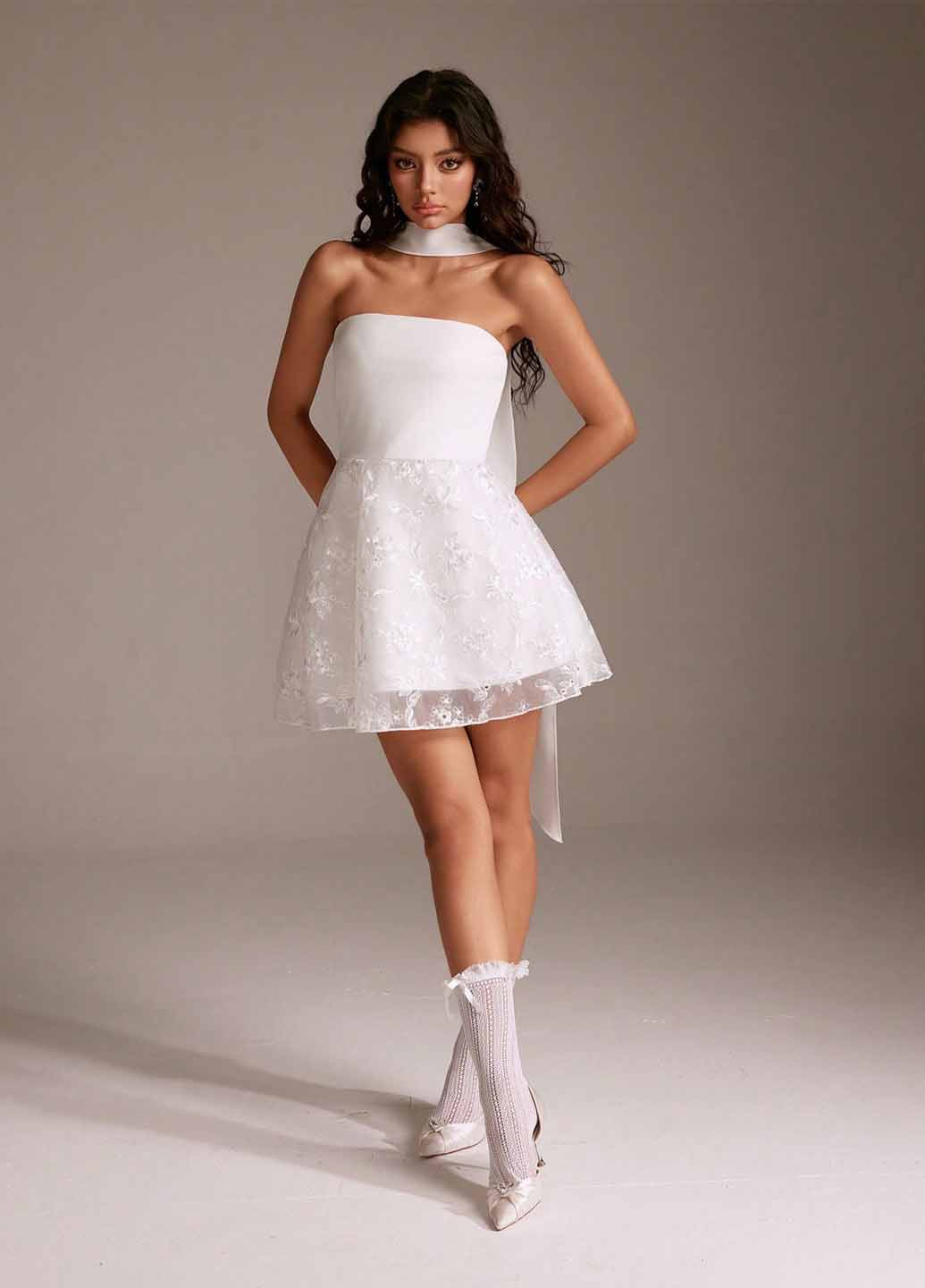 Белое праздничный, коктейльное платье клеш SHEIN однотонное