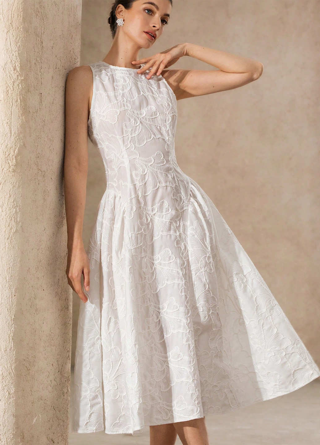 Белое кэжуал платье а-силуэт SHEIN однотонное