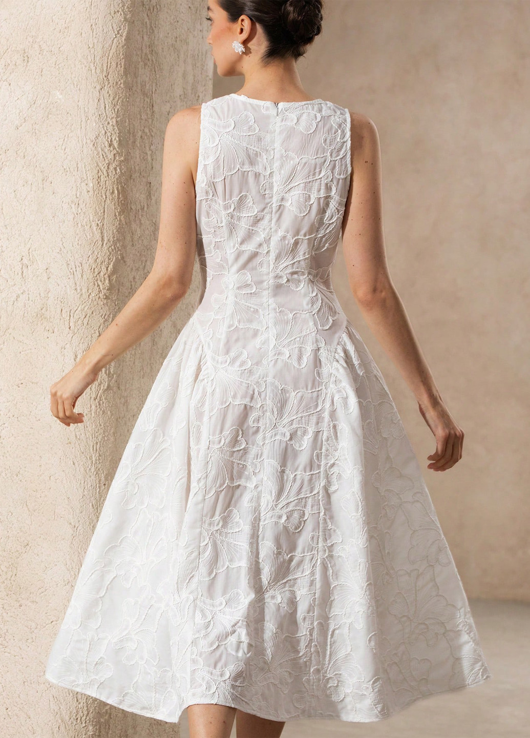 Белое кэжуал платье а-силуэт SHEIN однотонное