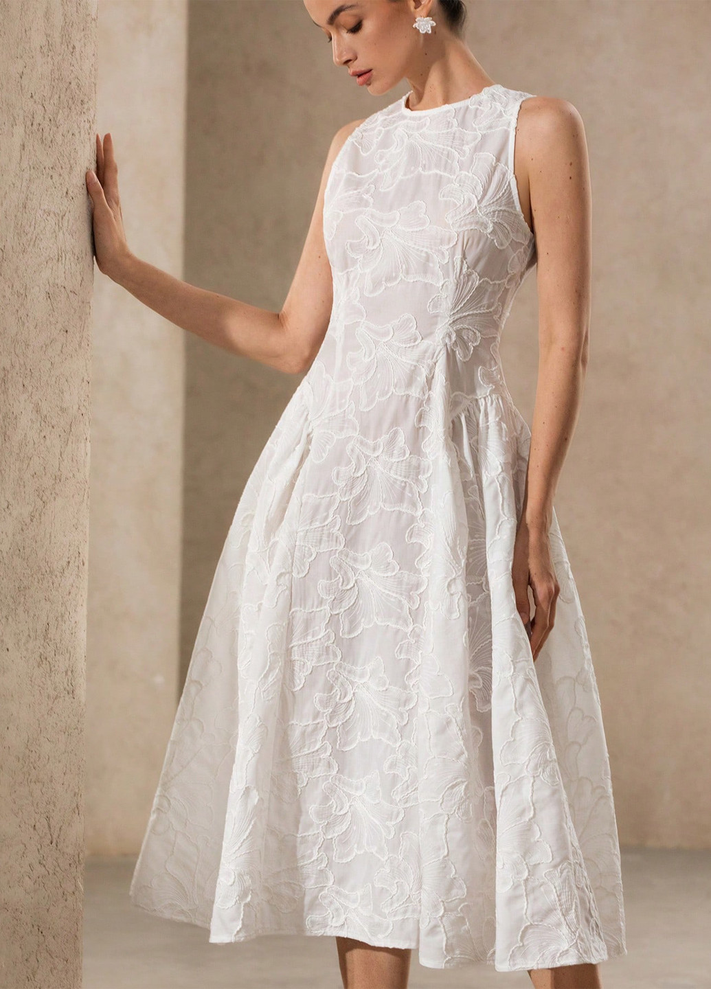 Белое кэжуал платье а-силуэт SHEIN однотонное