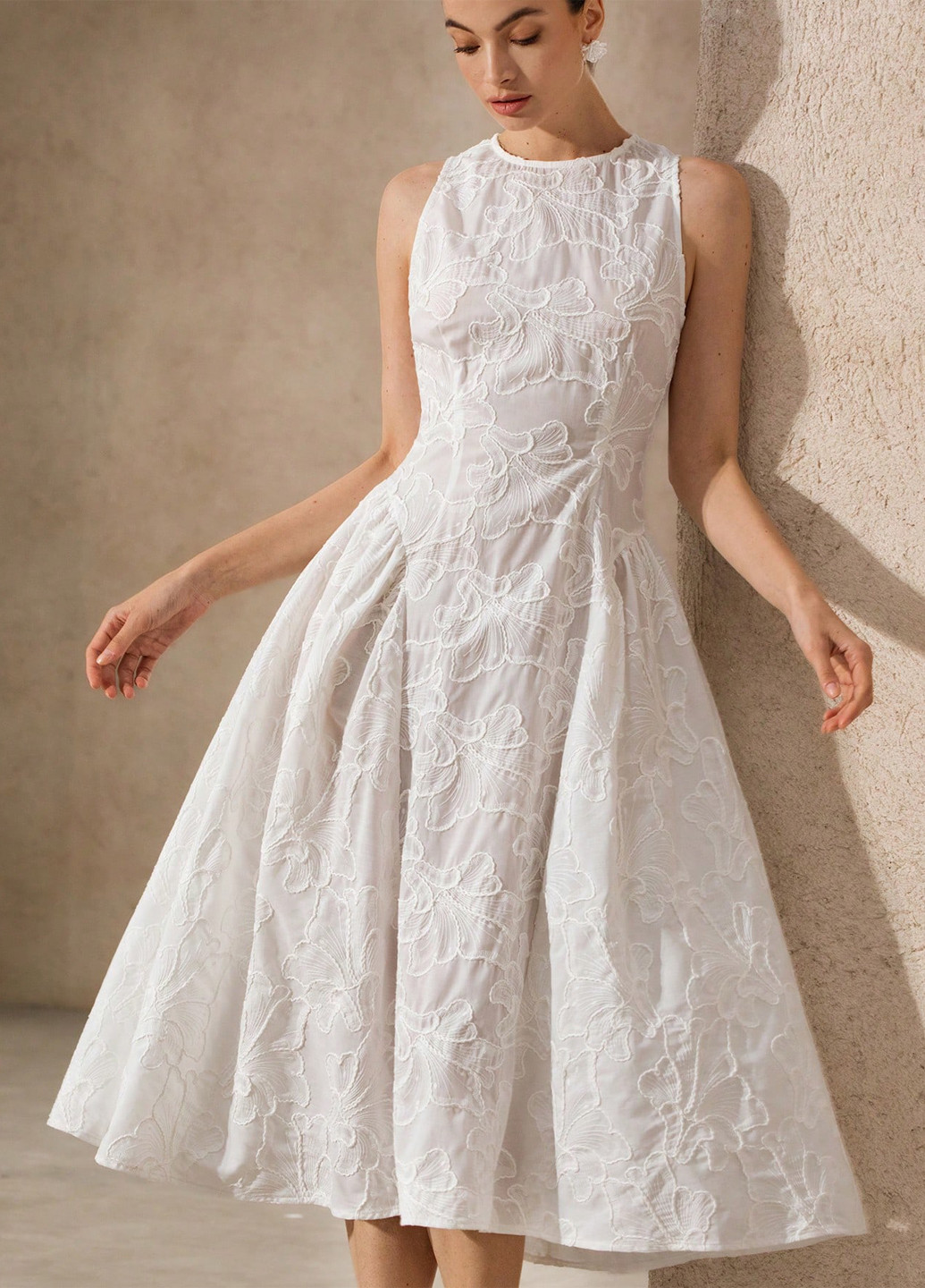 Белое кэжуал платье а-силуэт SHEIN однотонное