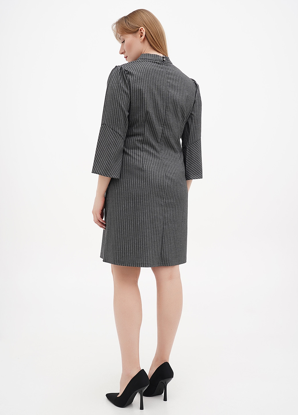 Темно-серое кэжуал платье а-силуэт Sassofono в полоску