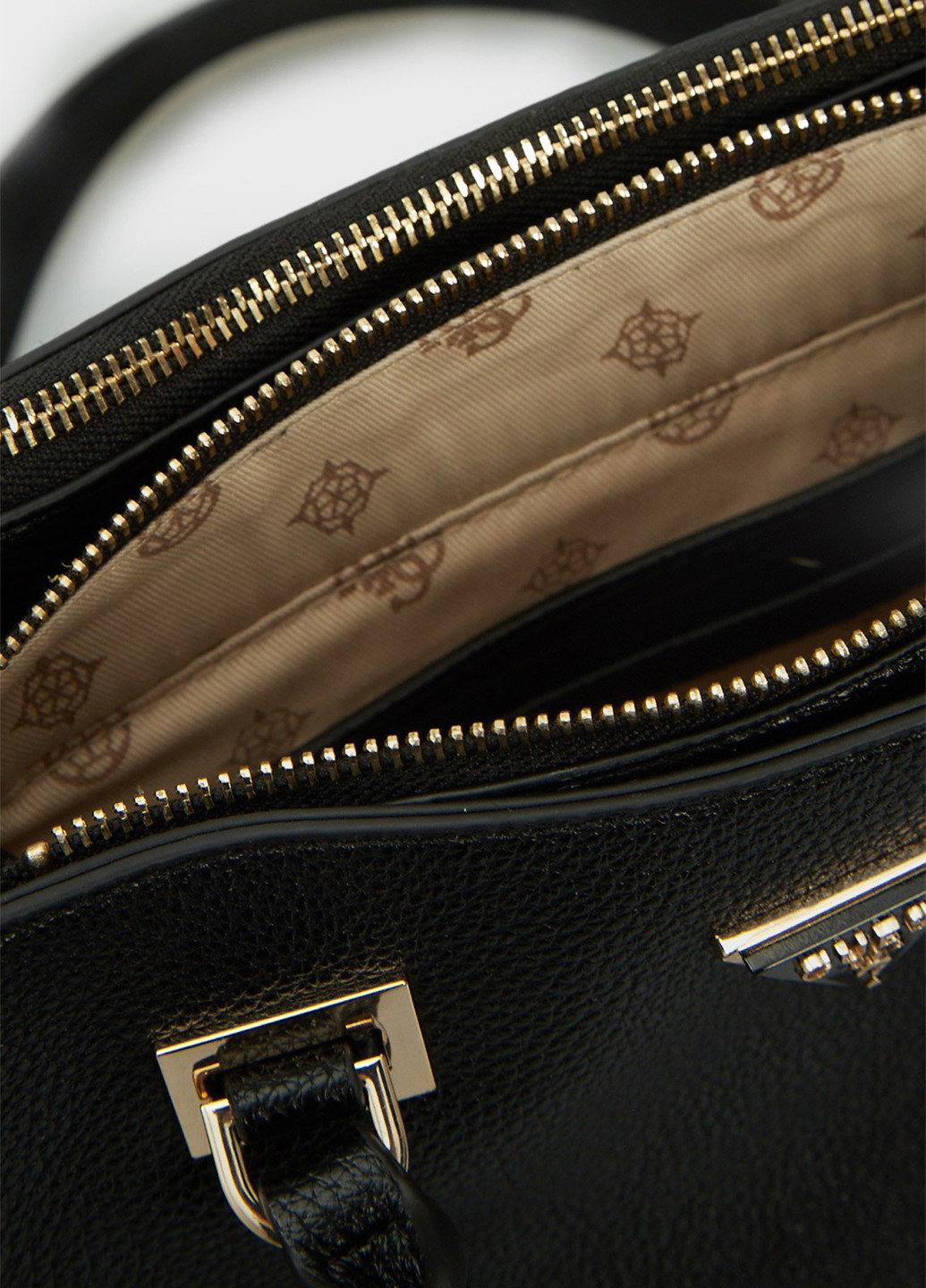 Сумка Guess (315692101)