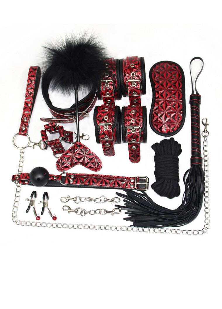 Ксения Собчак порно видеода кискаға сипат алады Әйел жалаңаш еден жуады