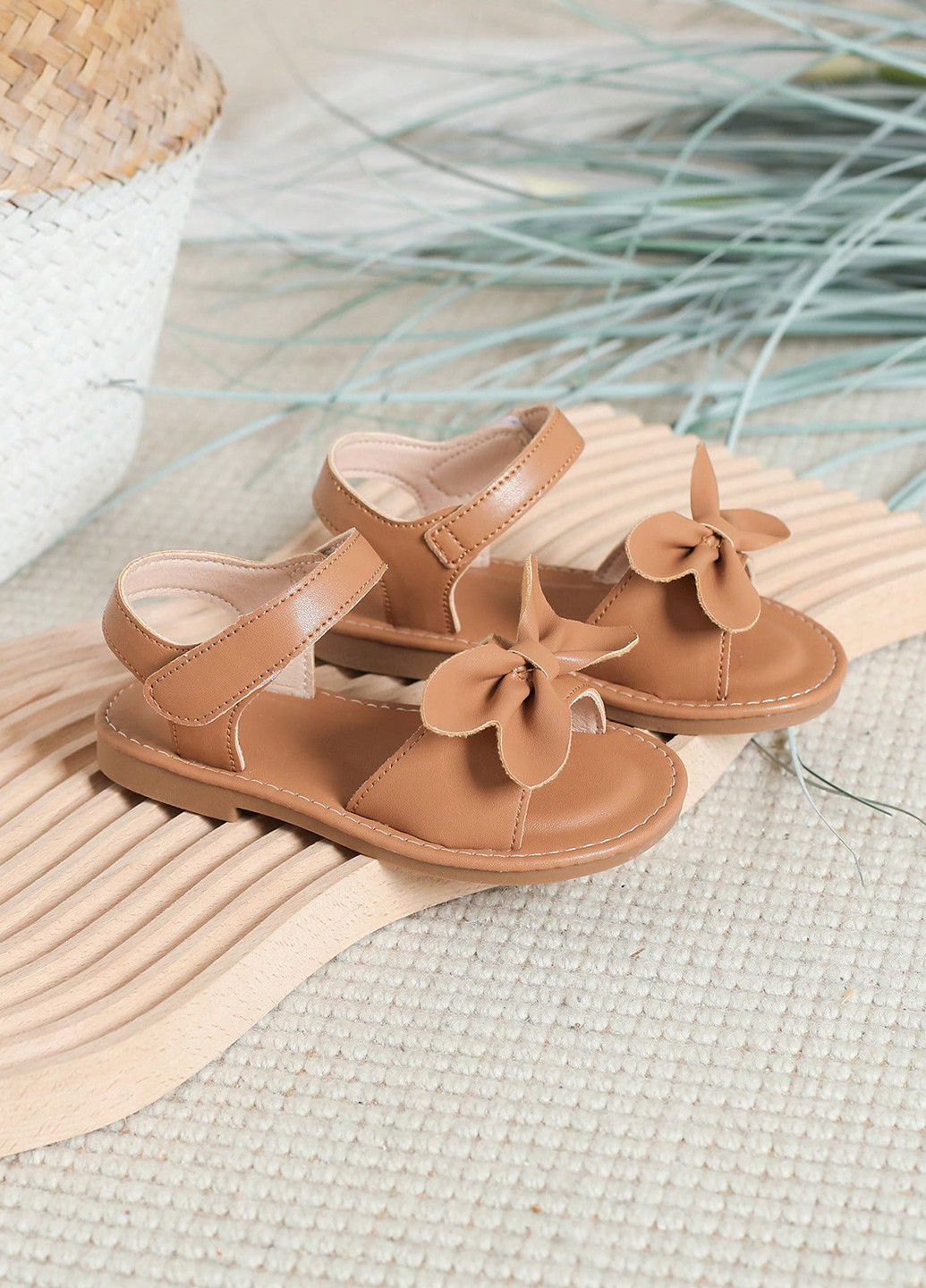 Светло-коричневые кэжуал сандалии SHEIN на липучке