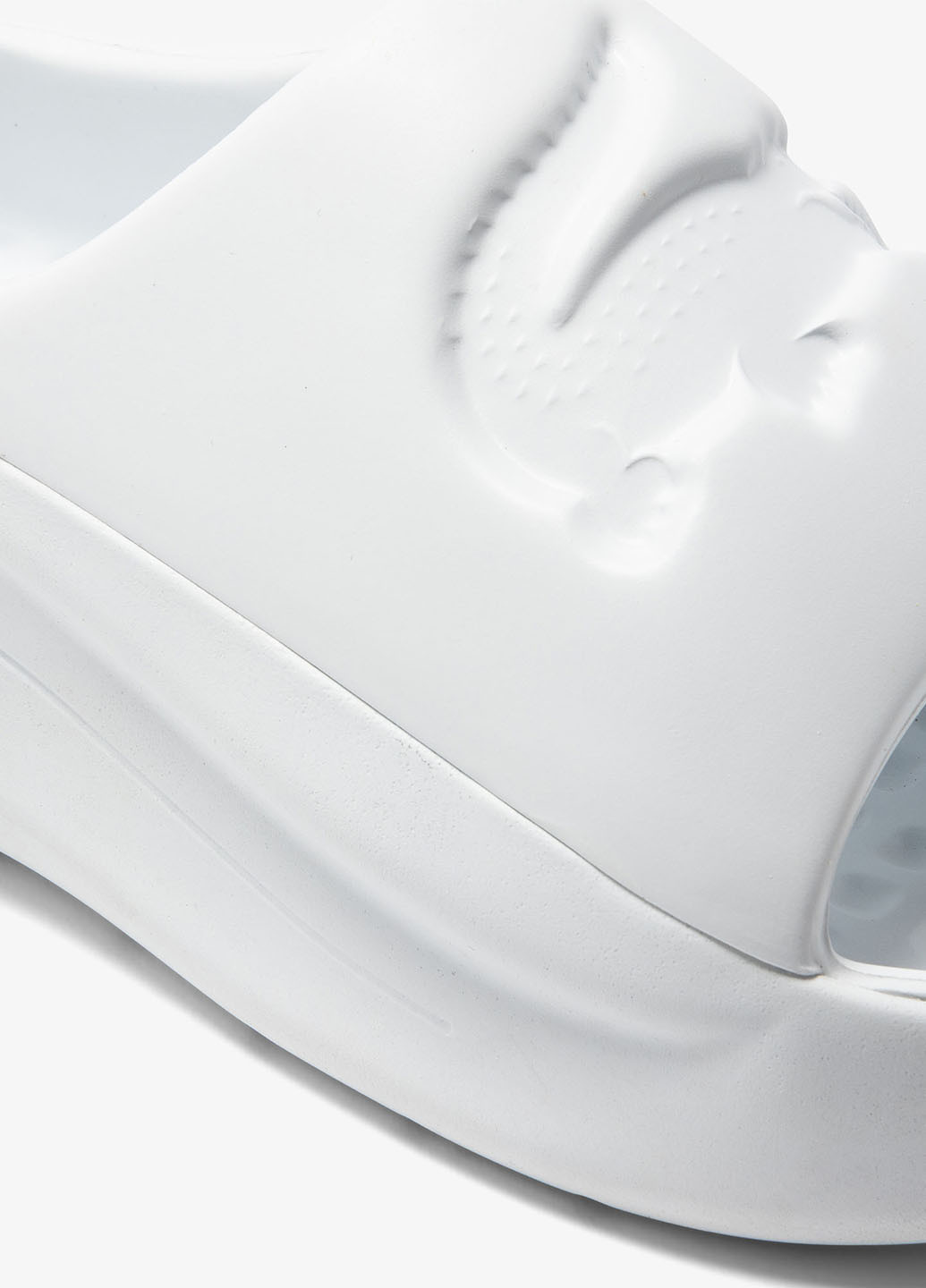 Белые шлепанцы Lacoste с логотипом, с тиснением